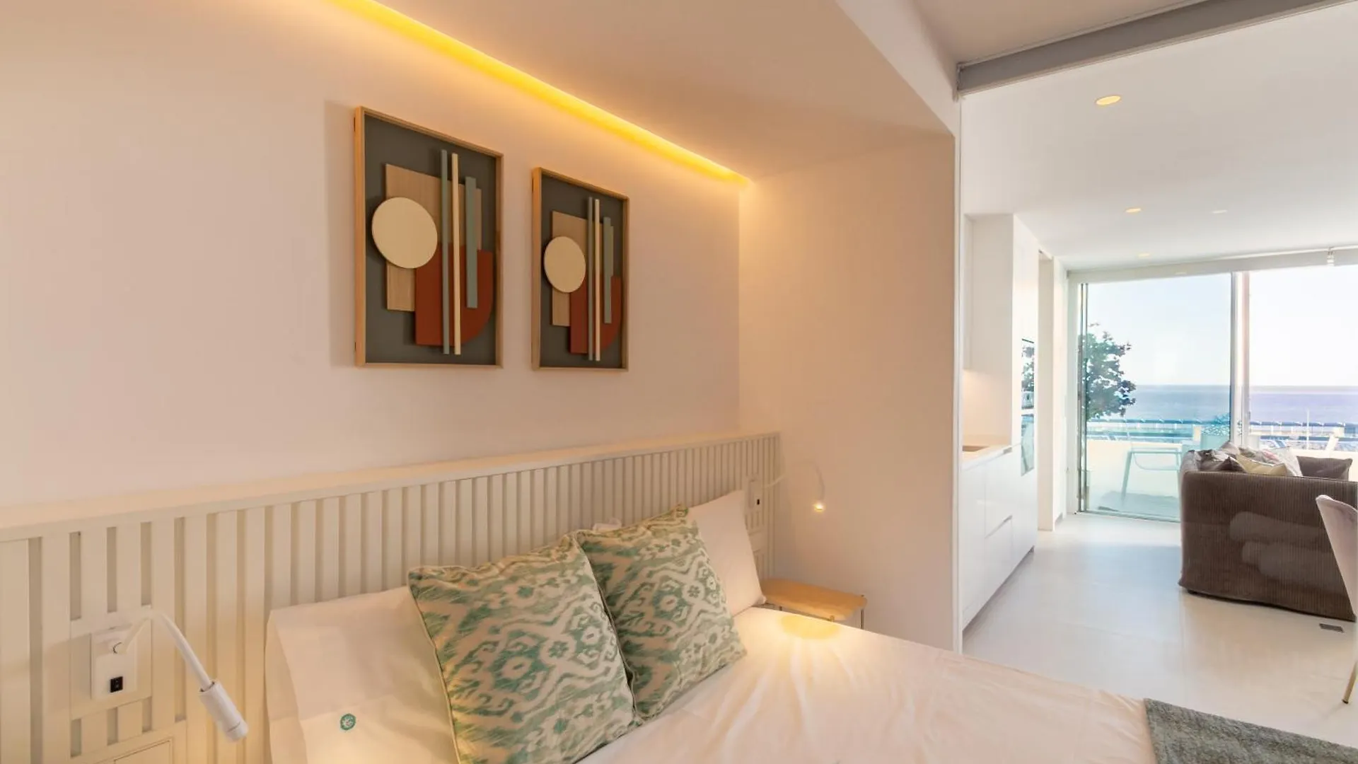 Marbella Banus Suites - Brand New And Exclusive Banus Port Seafront Flat