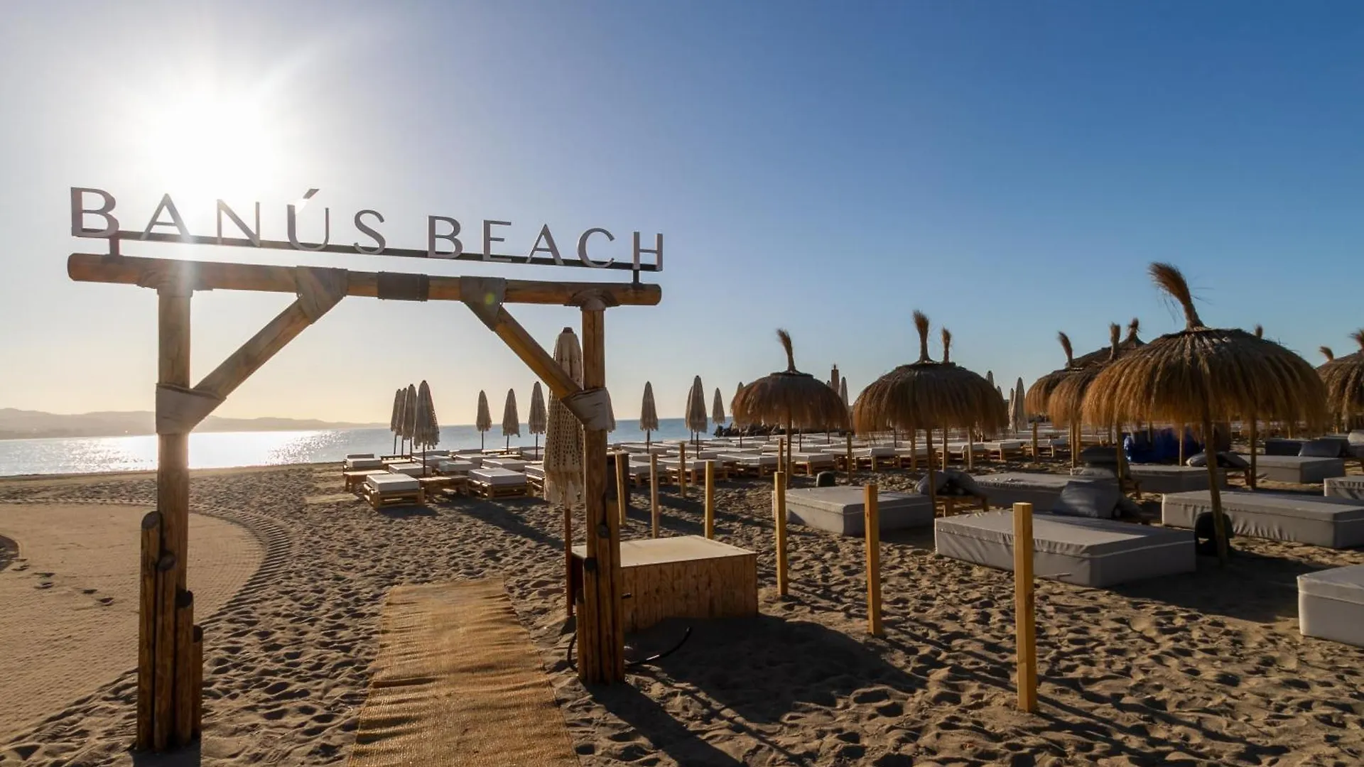 Marbella Banus Suites - Brand New And Exclusive Banus Port Seafront Flat דירה