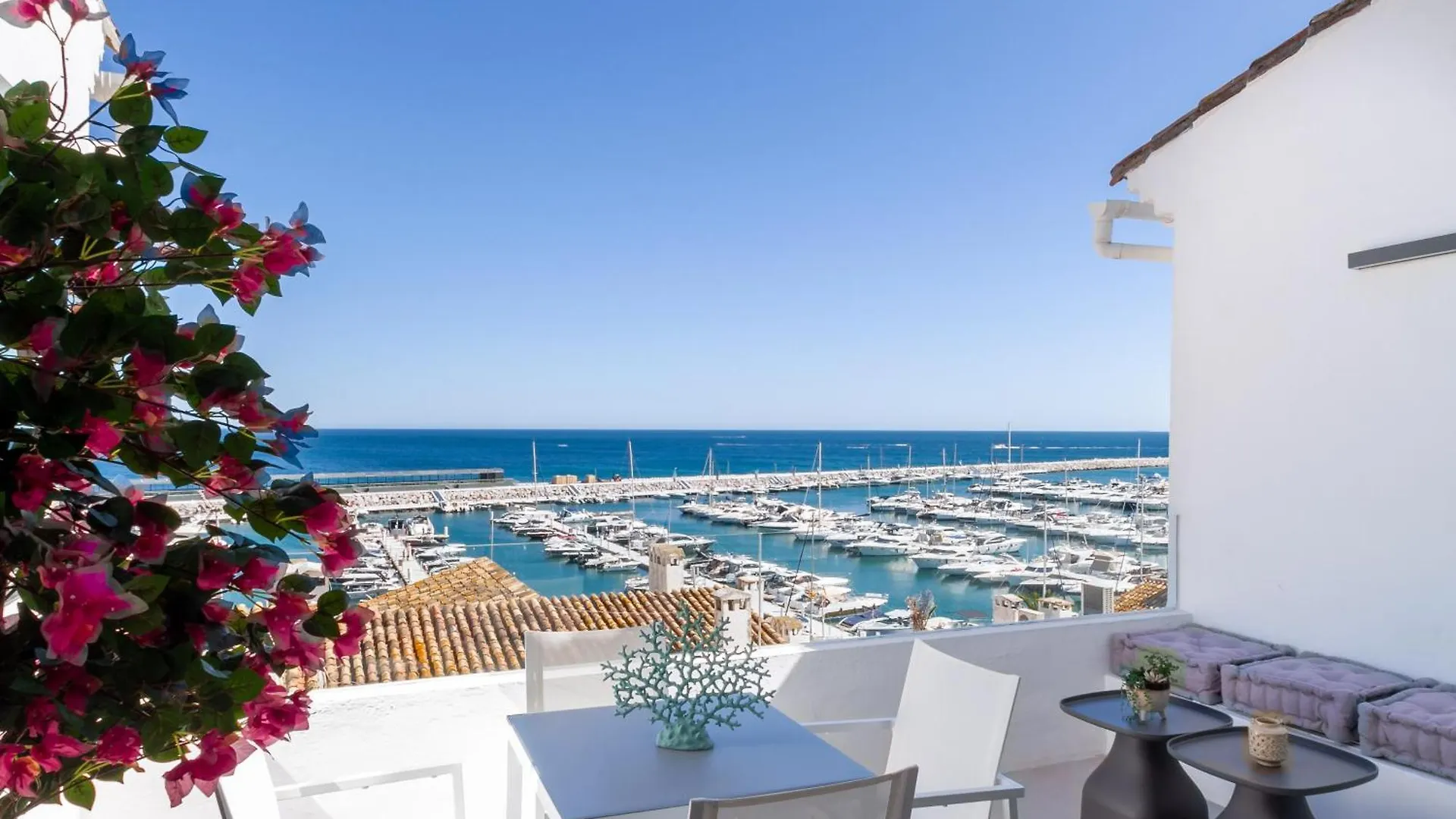 Marbella Banus Suites - Brand New And Exclusive Banus Port Seafront Flat דירה