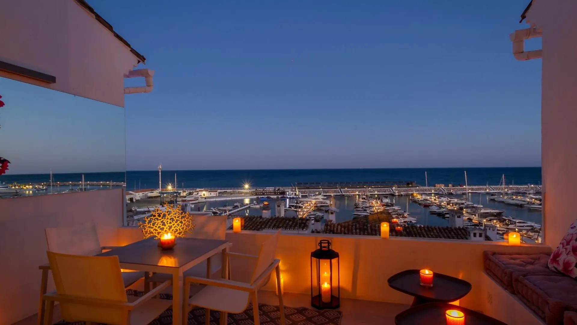 Apartment Marbella Banus Suites - Brand New And Exclusive Banus Port Seafront Flat Spain