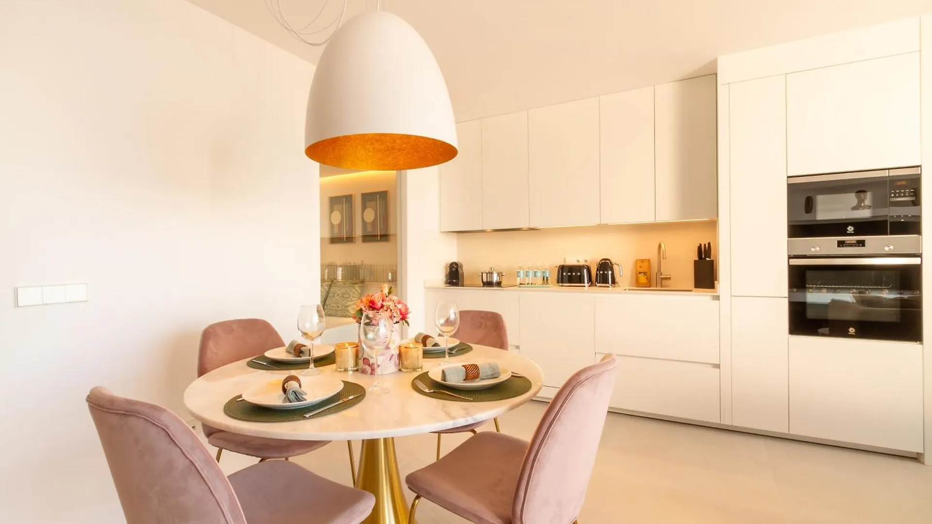 Marbella Banus Suites - Brand New And Exclusive Banus Port Seafront Flat 0*,