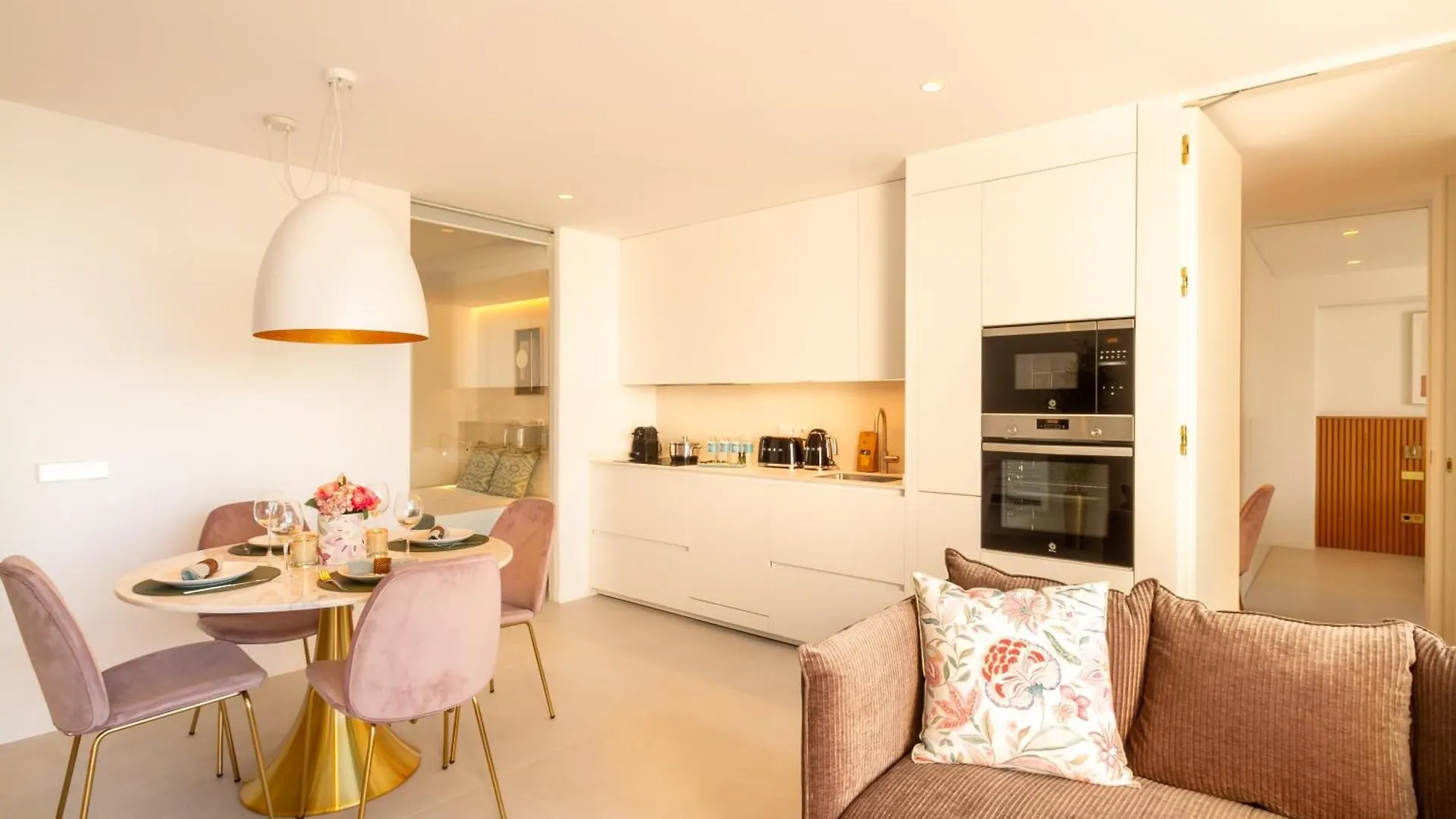Marbella Banus Suites - Brand New And Exclusive Banus Port Seafront Flat