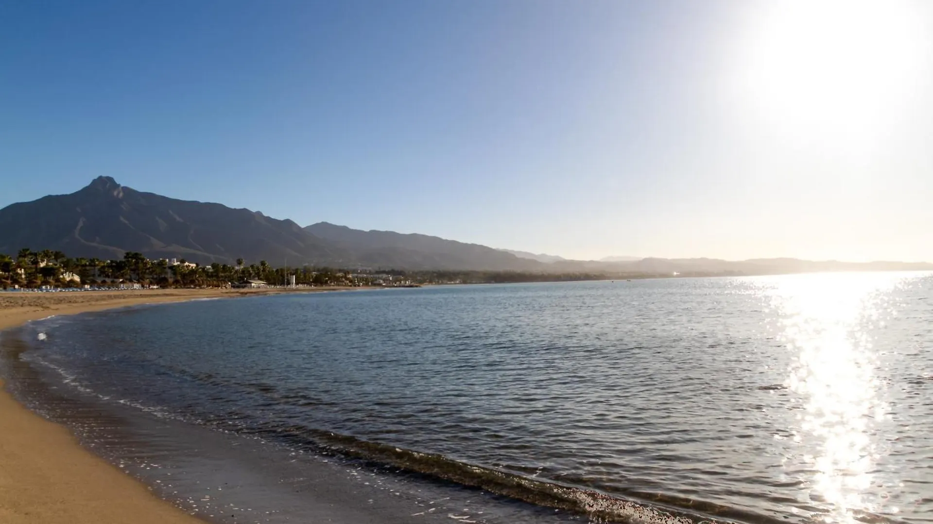 Apartment Marbella Banus Suites - Brand New And Exclusive Banus Port Seafront Flat