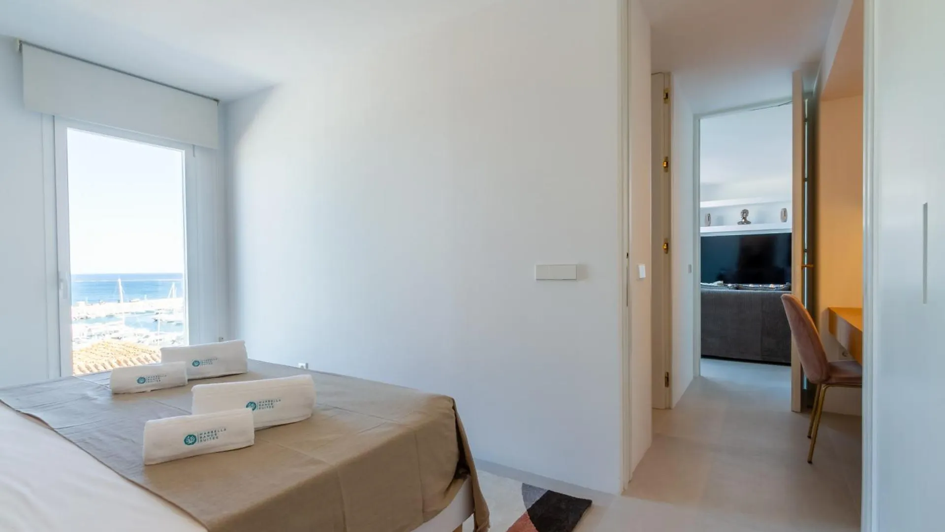 Marbella Banus Suites - Brand New And Exclusive Banus Port Seafront Flat Apartment