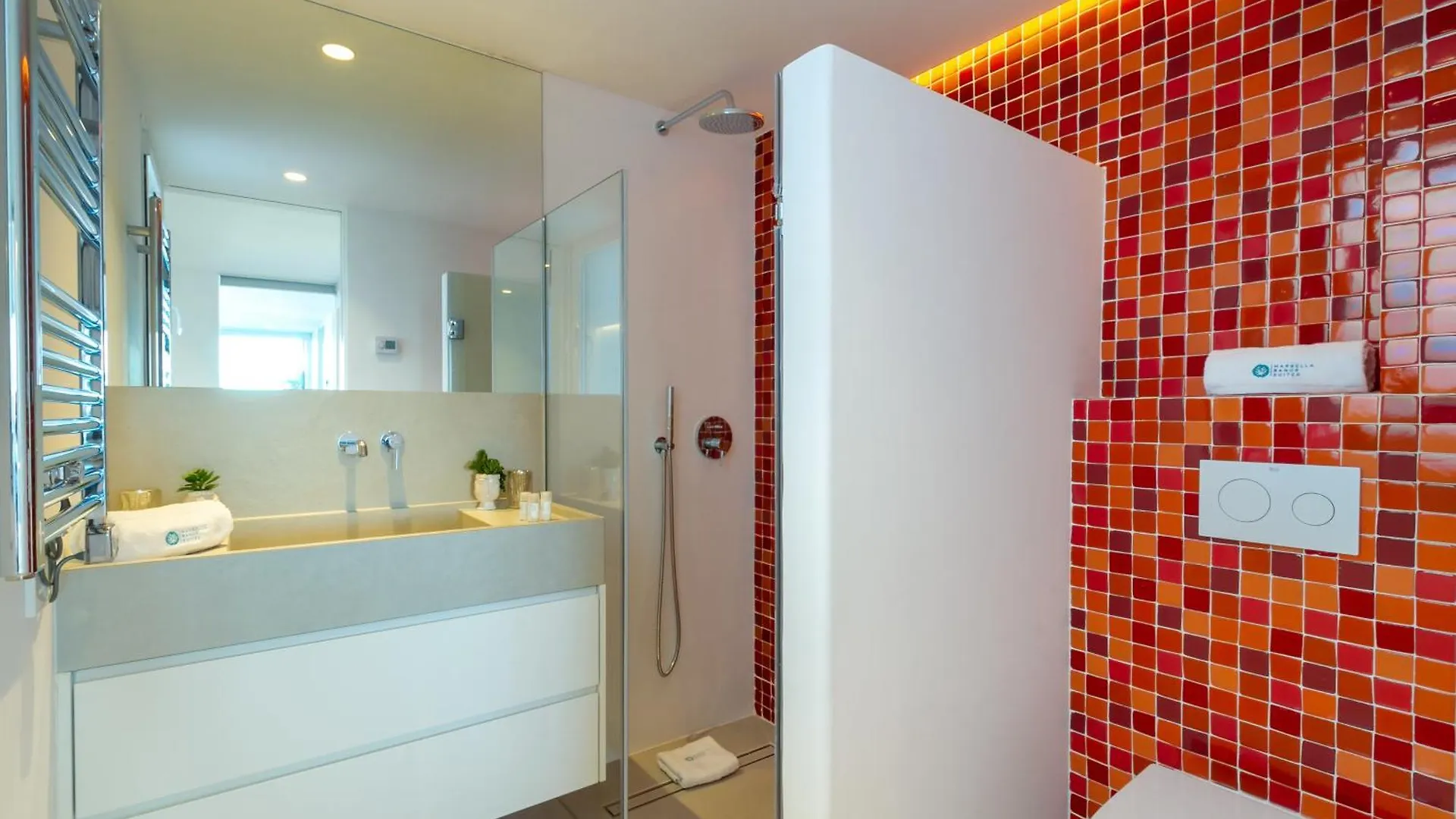 Marbella Banus Suites - Brand New And Exclusive Banus Port Seafront Flat