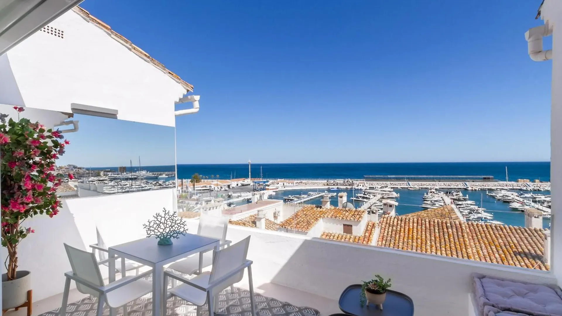 Marbella Banus Suites - Brand New And Exclusive Banus Port Seafront Flat Spain
