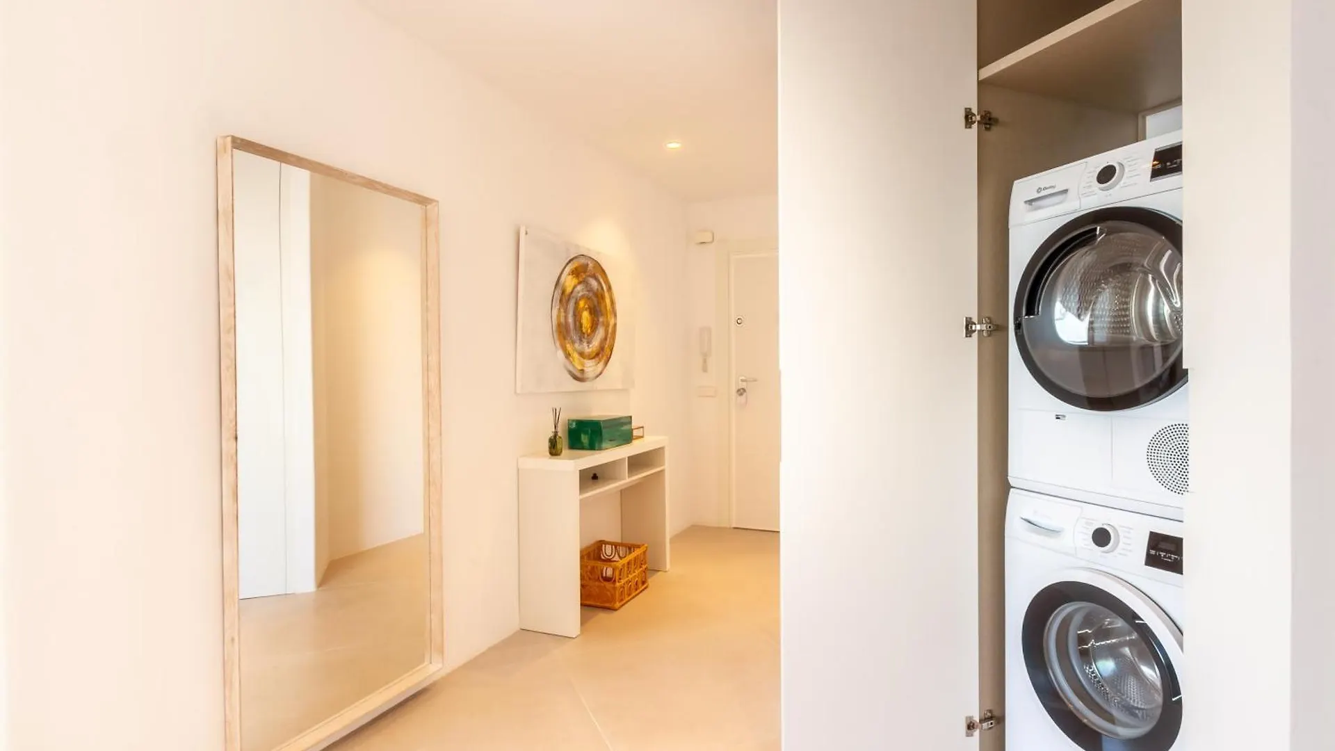 Apartment Marbella Banus Suites - Brand New And Exclusive Banus Port Seafront Flat Spain