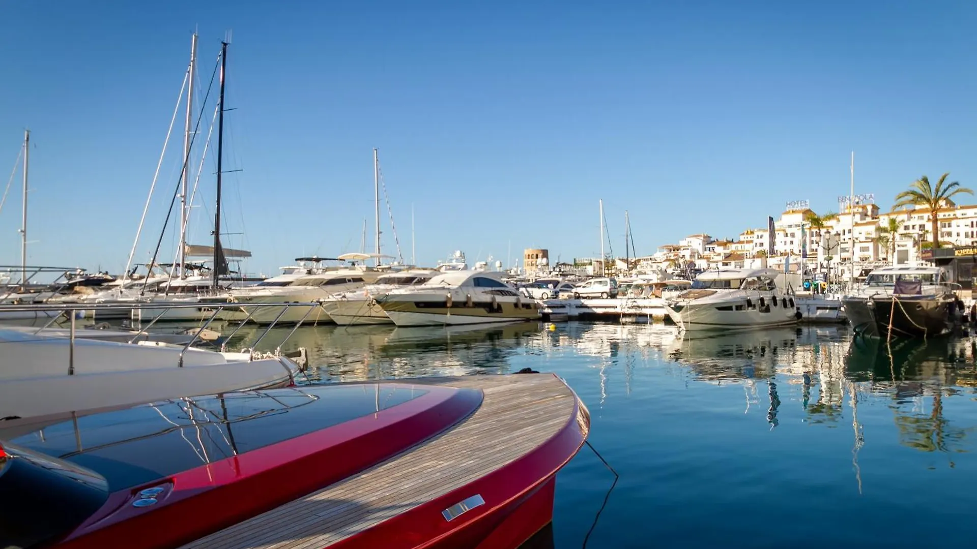 Apartment Marbella Banus Suites - Brand New And Exclusive Banus Port Seafront Flat