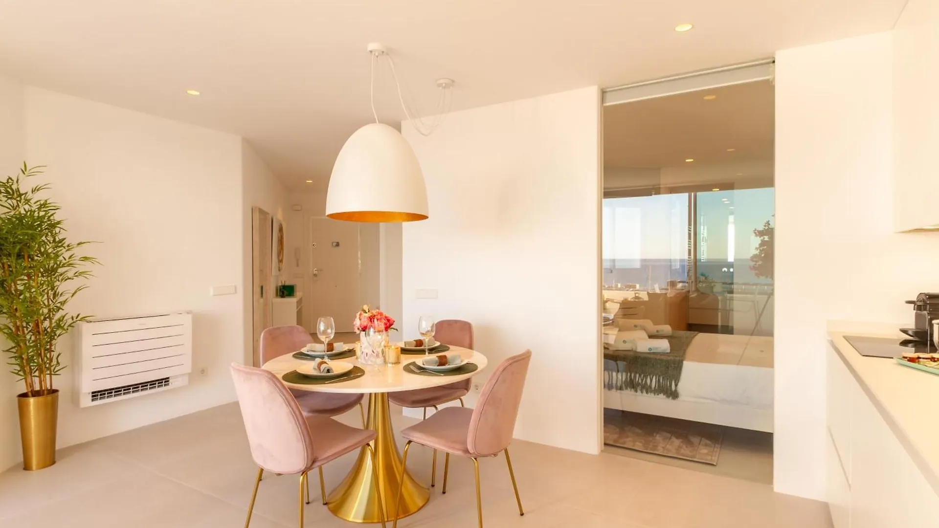 Apartment Marbella Banus Suites - Brand New And Exclusive Banus Port Seafront Flat