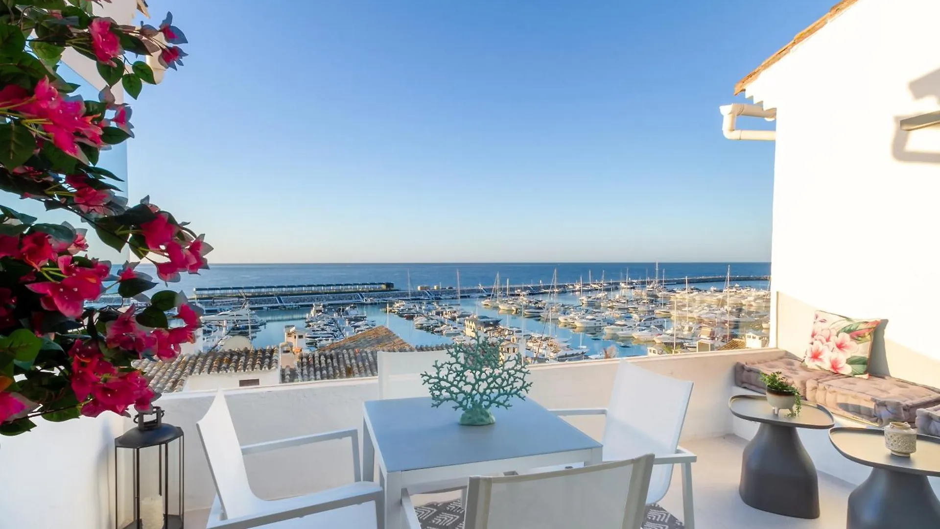 Marbella Banus Suites - Brand New And Exclusive Banus Port Seafront Flat