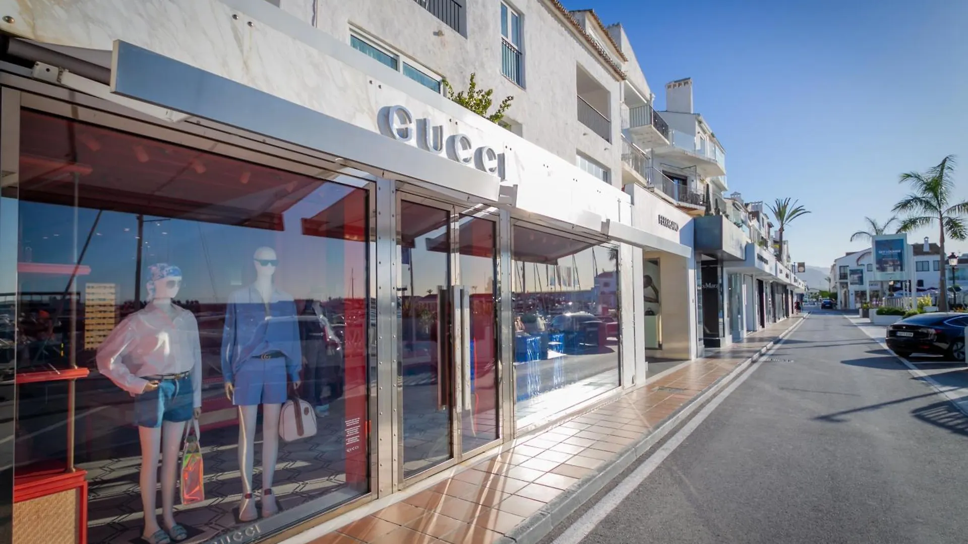 Marbella Banus Suites - Brand New And Exclusive Banus Port Seafront Flat Apartment