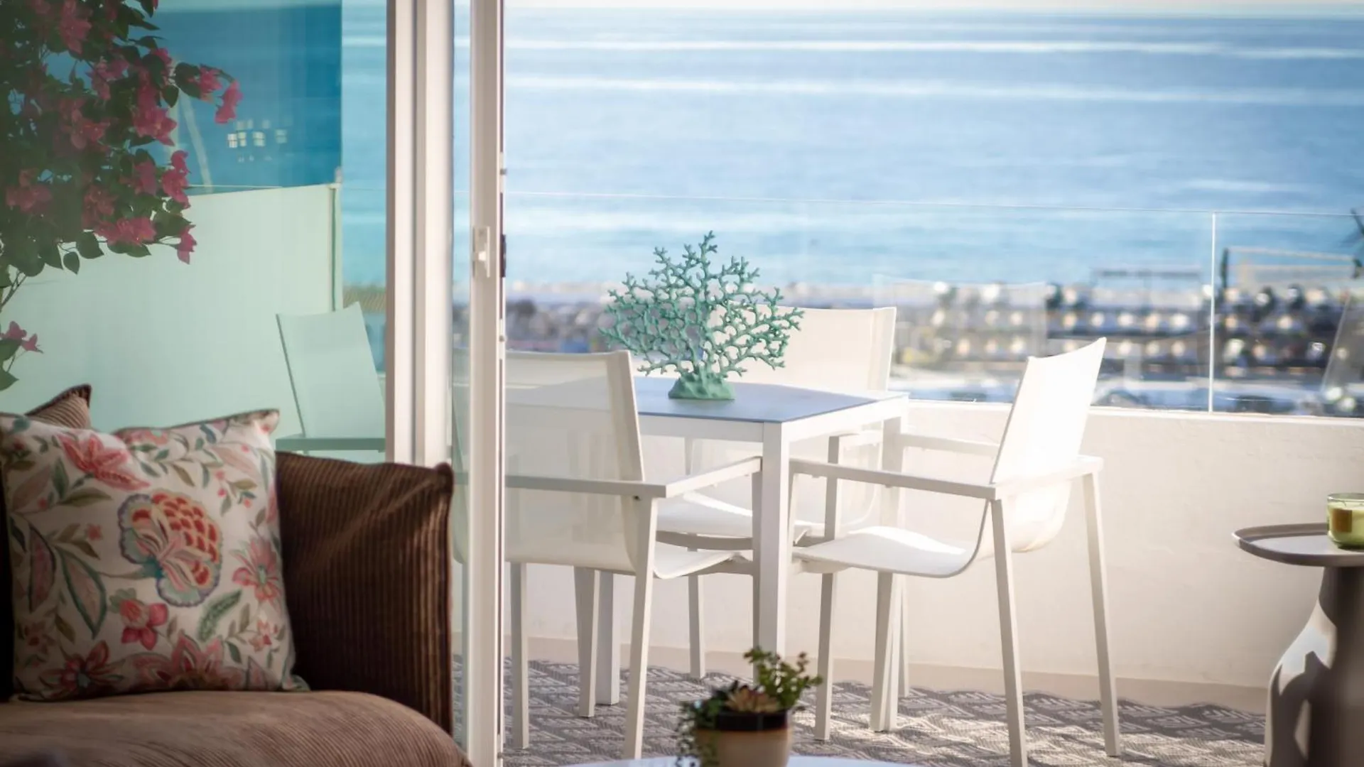 Marbella Banus Suites - Brand New And Exclusive Banus Port Seafront Flat Spain