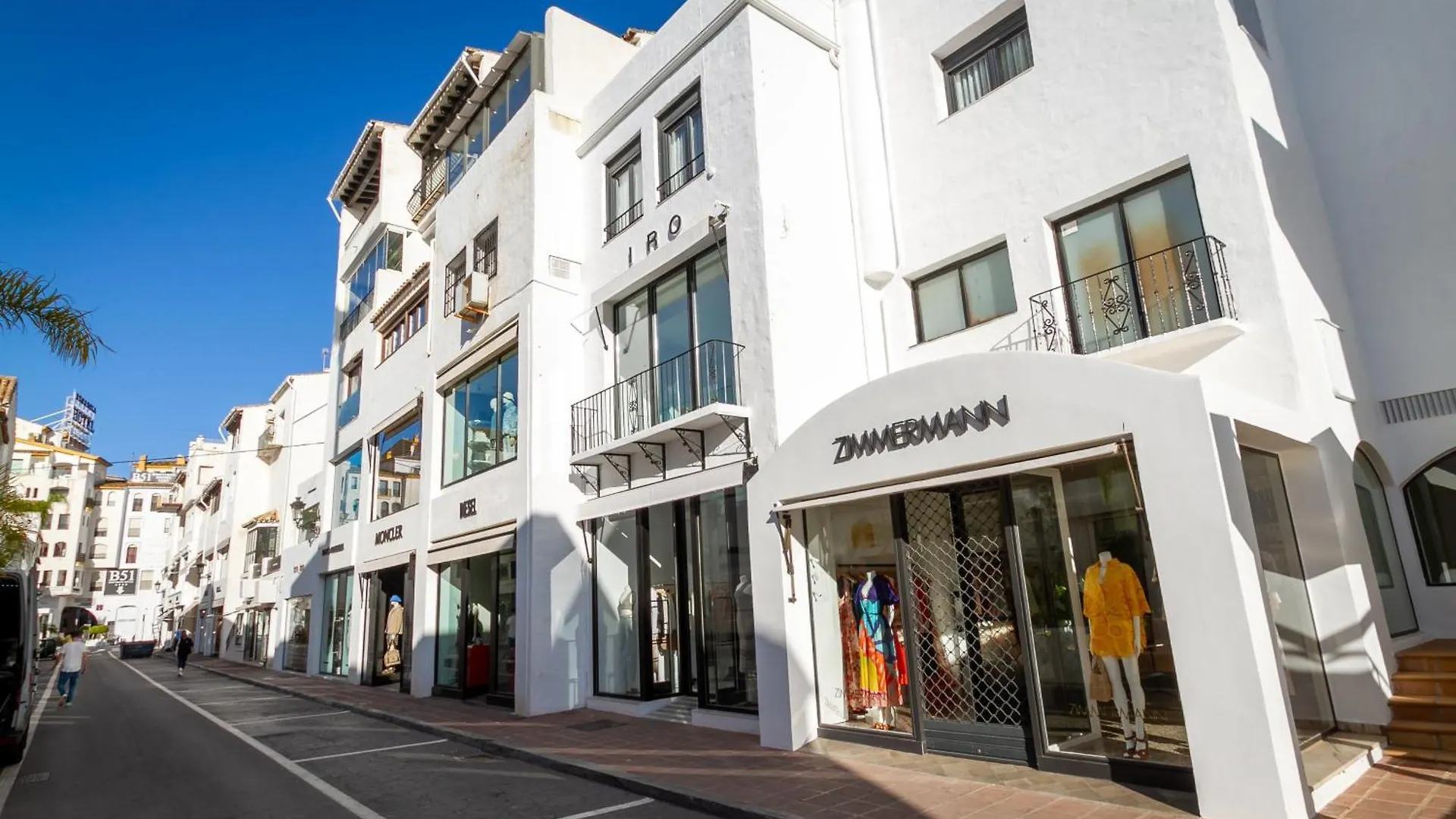 Marbella Banus Suites - Brand New And Exclusive Banus Port Seafront Flat Spain