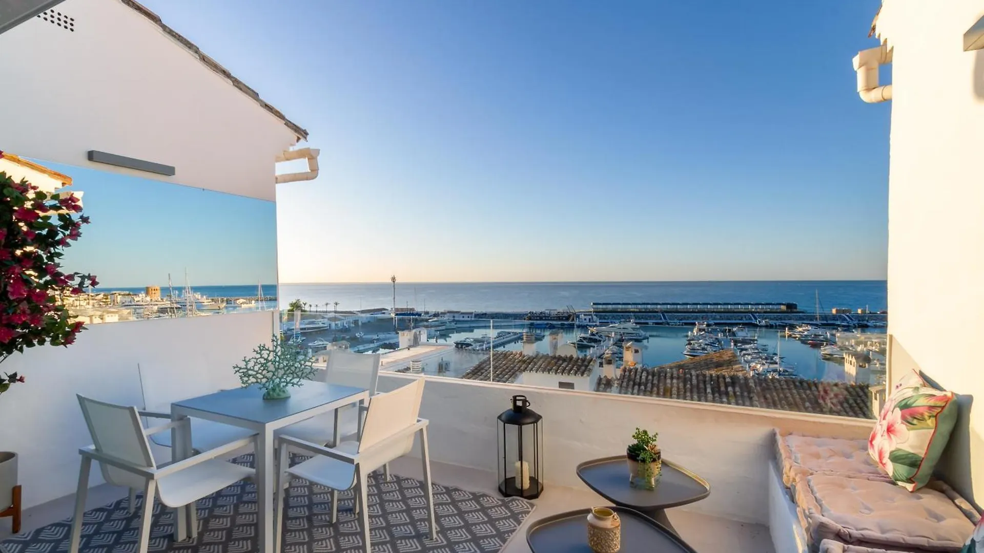 Marbella Banus Suites - Brand New And Exclusive Banus Port Seafront Flat 0*,  Spain