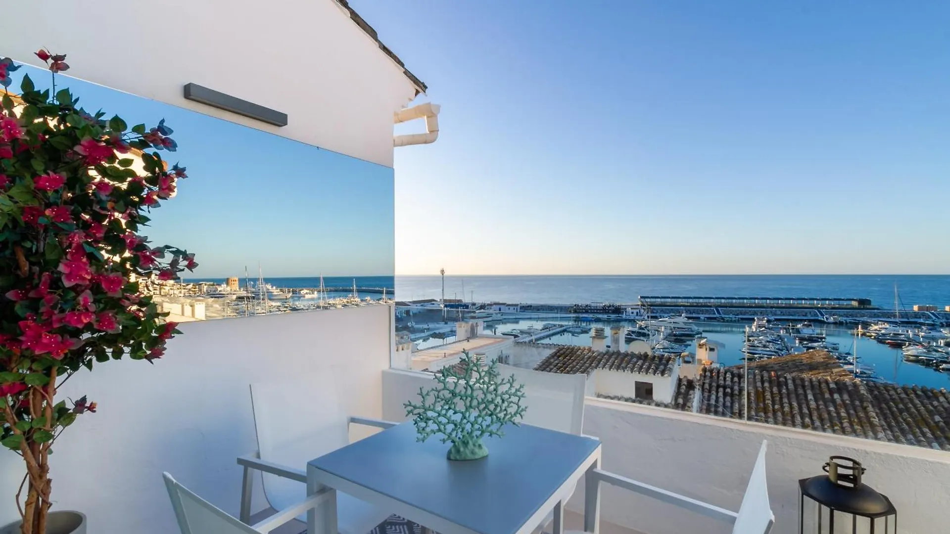 Marbella Banus Suites - Brand New And Exclusive Banus Port Seafront Flat Apartment